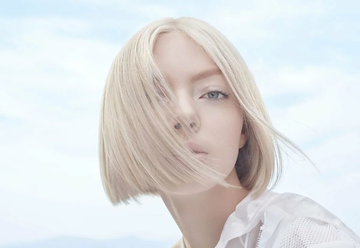 Отросший тотал блонд. Тотал блонд холодный. Тотал блонд. Тотал блонд 2022. Блонд тотал тотал блонд.