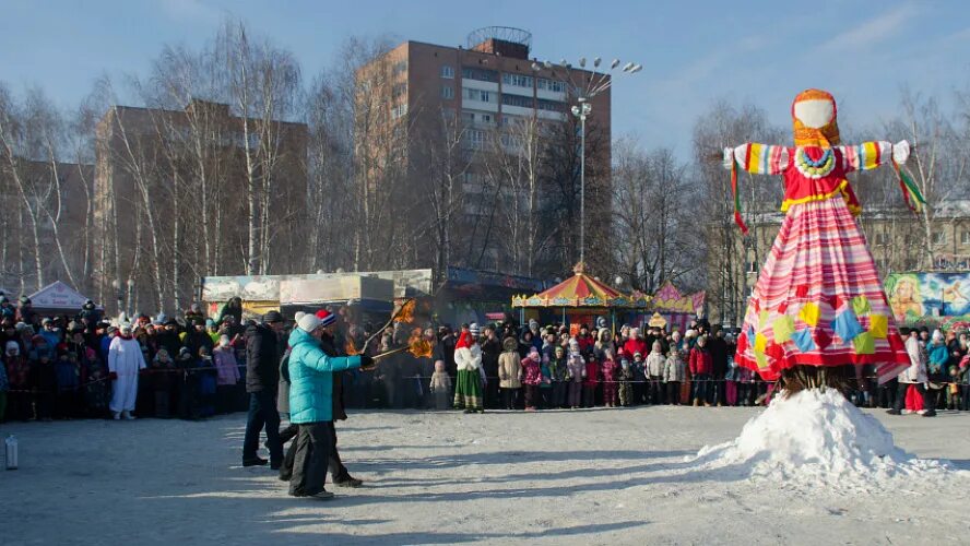 Масленица в ижевске 2024 где. Масленица на центральной площади Ижевск. Масленица удмуртов Удмуртии. Масленица Ижевск 2023. Ижевск праздник Масленицы.