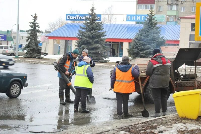 Губкинский день города. Улица для видео. Пурпе фото поселка. Новая поликлиника в кудрово. Новый уренгой озеленение.