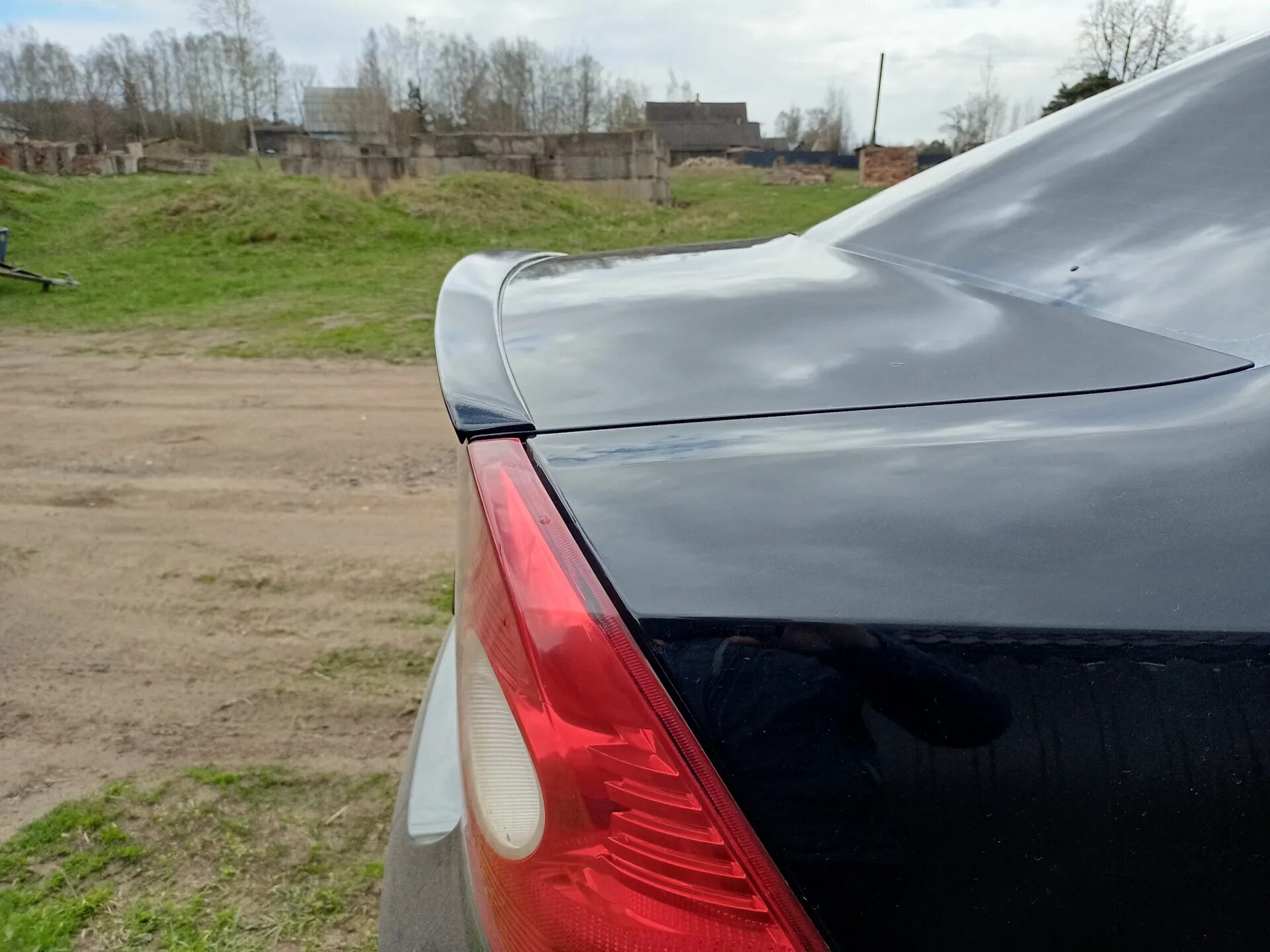 Лип спойлер форд фокус 2 седан. Задний спойлер форд фокус 3 универсал. Ford focus 3 седан спойлер. Задний спойлер на форд фокус 2 седан. Лип спойлер форд фокус 3 хэтчбек.