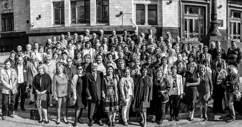 Мгу. Физический факультет мгу здание. Тюмгу институт математики. Сха химфак мгу. Мехмат мгу выпуск 1972.