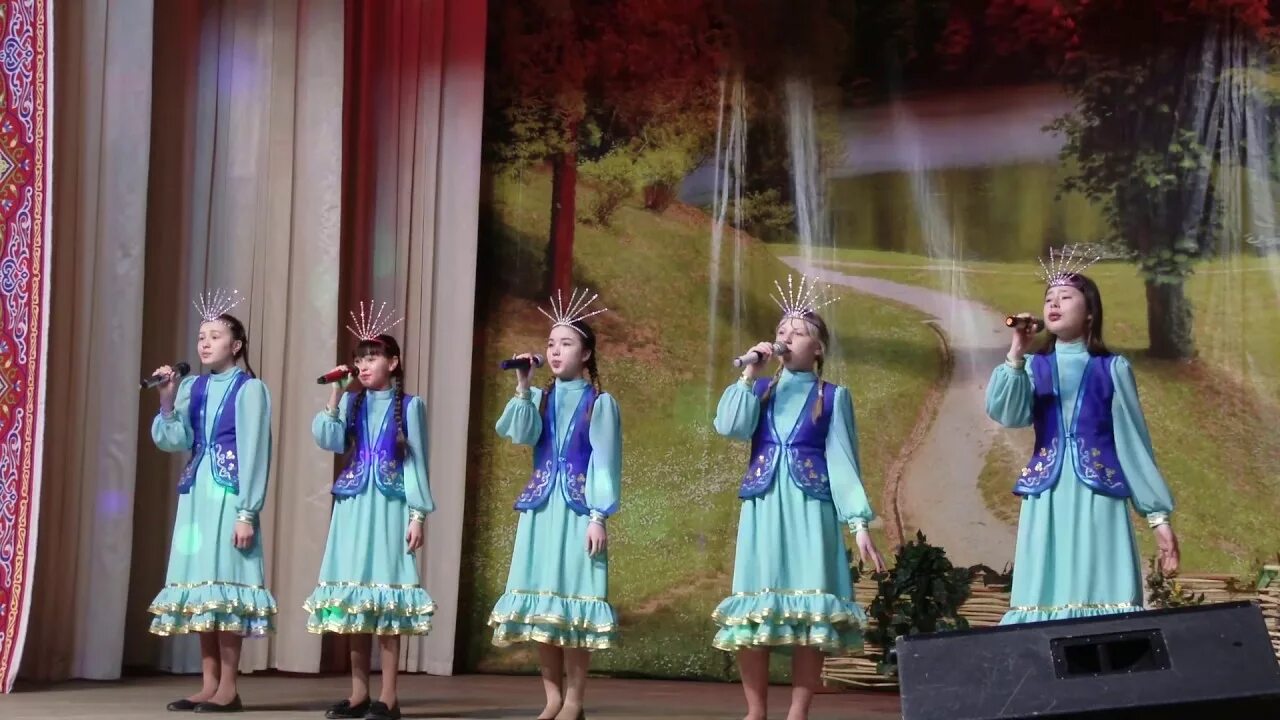 Башкирский танец молодость башкортостана. Народные музыкальные инструменты башкирии. Мирас ансамбль урал. Праздник курая октябрьский башкортостан. Кубыз башкирский музыкальный инструмент.