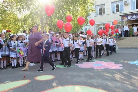 В школе прошла линейка 1 сентября