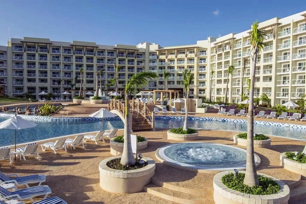 Отель ривьера куба. Новые отели на кубе. Барсело солимар куба варадеро. Barcelo solymar 5 варадеро. Iberostar esmeralda 5 куба.