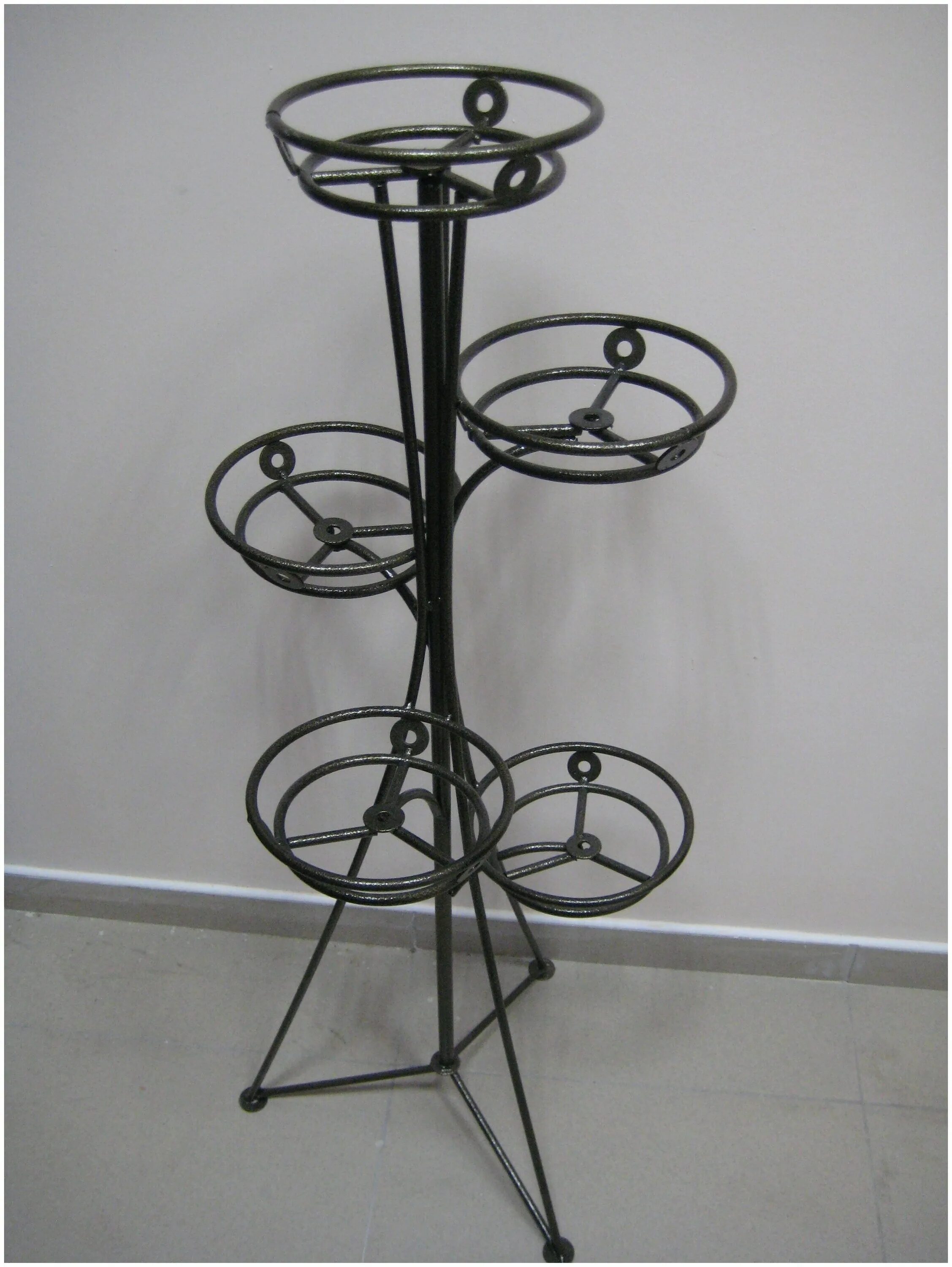 подставка д/цветов каскад-5 напольная 122см антик/медь 021751. подставка для цветов эйфель-5 напольная на 5 горшков (дшв 500х500х1450 мм). (44*60см) 40-1386/w. (квадрат) h=205см металл. подставка для цветов 5.