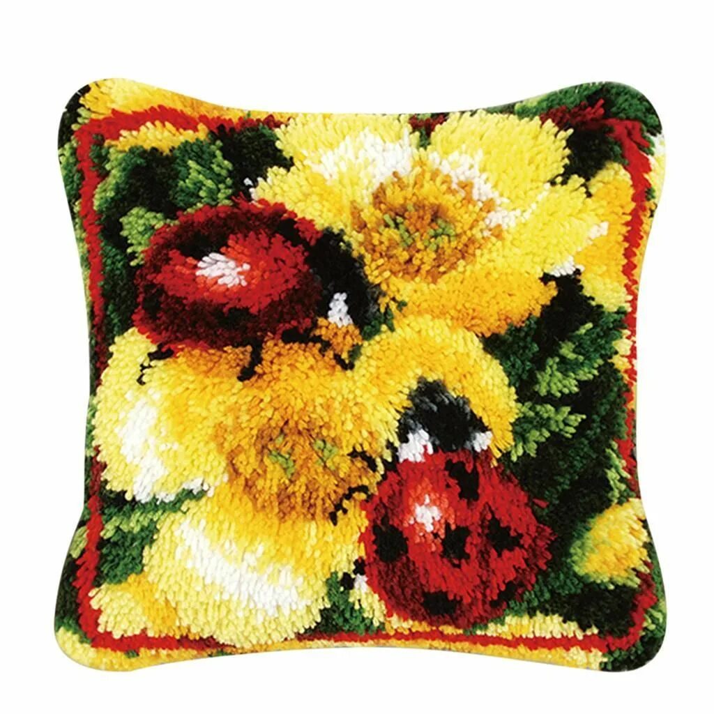Ковровая техника наборы. Ковровая вышивка подушки. Ковровая вышивка подушки цветы. Ковровая вышивка наволочка для подушки. Диванная подушка ковровая вышивка.