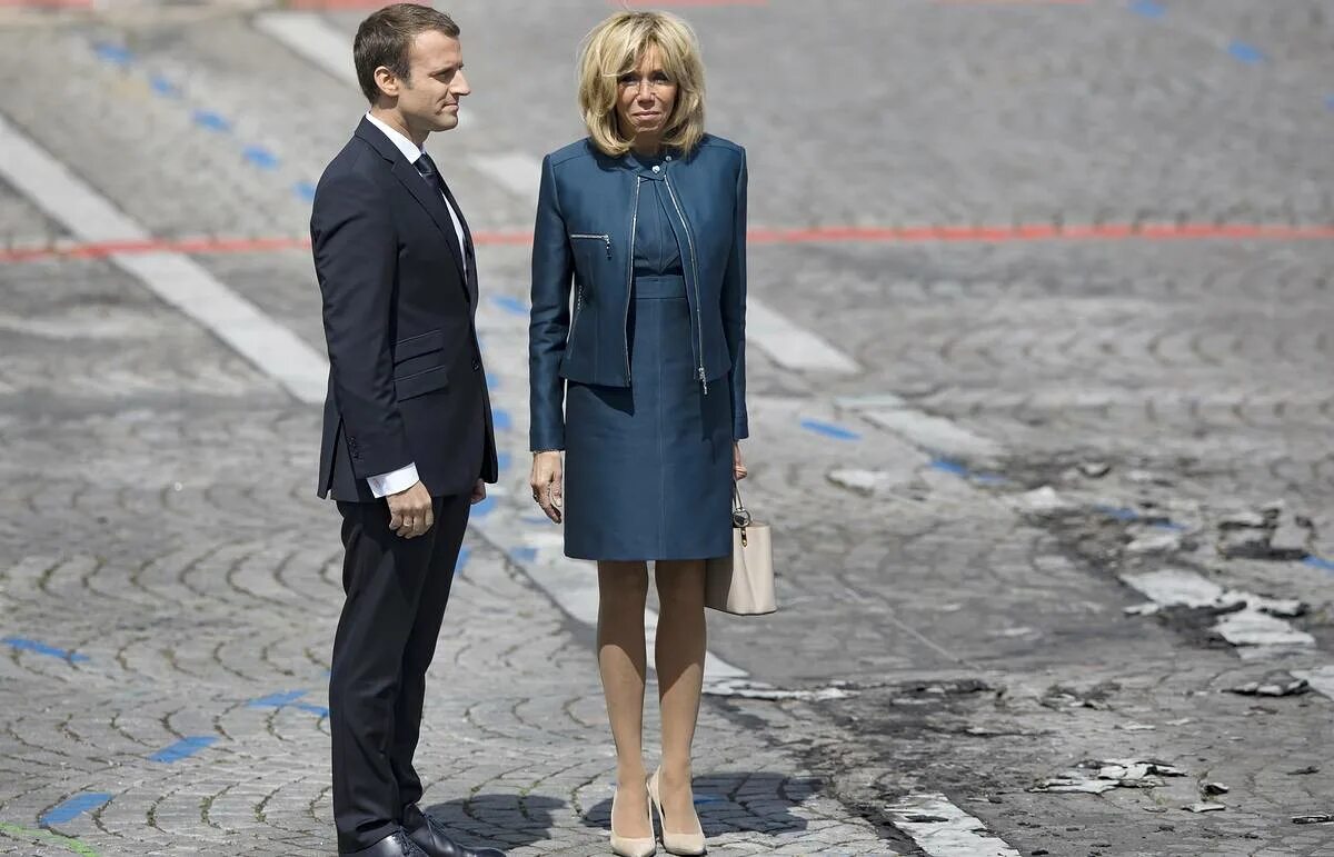 Жена президента Франции и Панин. Брижит Макрон. Брижит Макрон и Панин. Жена Макрона Панин на спецзадании.