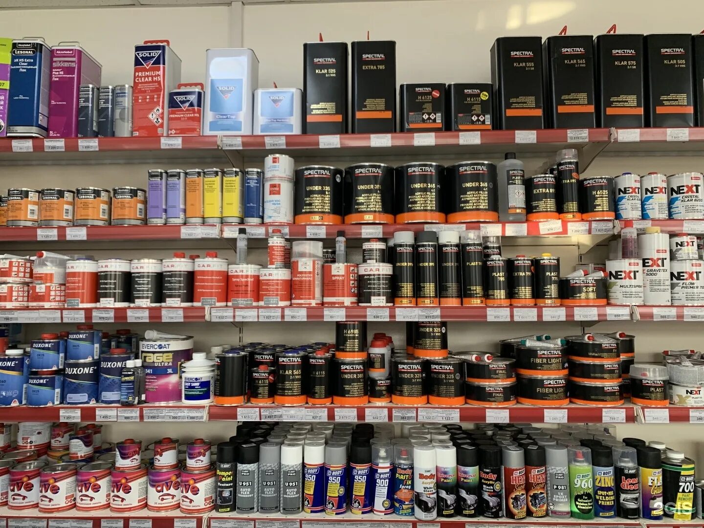 Краска рядом со мной. Витрина под автоэмали. Магазин лакокрасочных материалов. Идеи для оформления магазина красок для дерева. Краска рядом со мной.