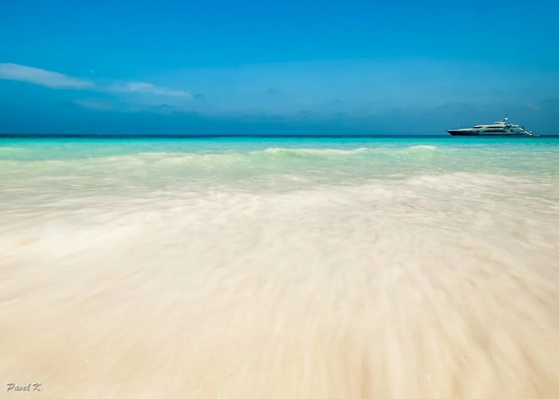 Лагерь лазурный иркутск 2022. Берег моря лазурный берег. Лазурный путь илластриес. 20 июня лазурный берег в крыму картинки как выглядит. Лазурное море.