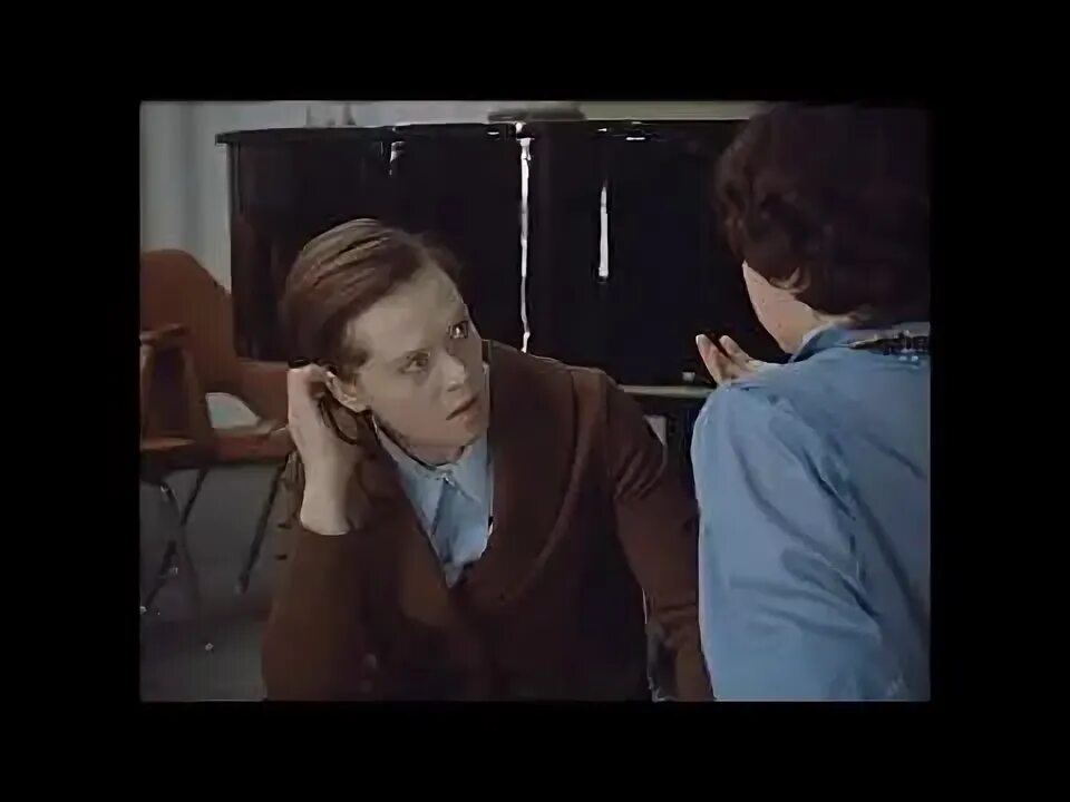 Дурочка картинки прикольные. Ну она же женщина. Ну она же женщина. Смешные мемы из место встречи изменить нельзя. Ну она же женщина.