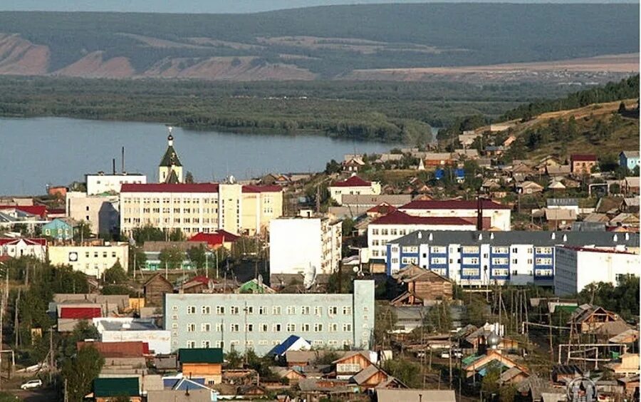 Город олёкминск якутия. Достопримечательности олекминска. Город олекминск достопримечательности. Якутия город олекминск. Город олёкминск.