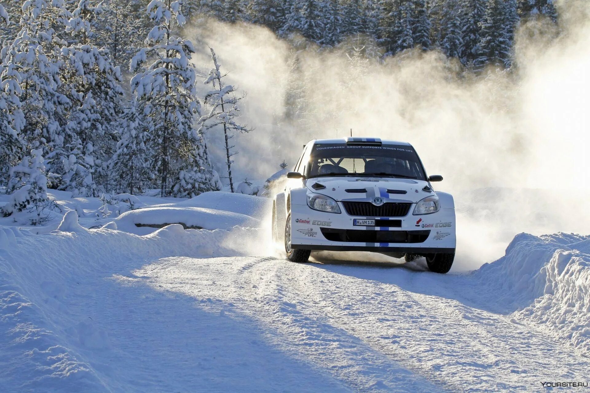 Машина снежка. Skoda Winter Rally. Шкода зимний дрифт. Volvo Winter Rally. Snow Rally 2000.
