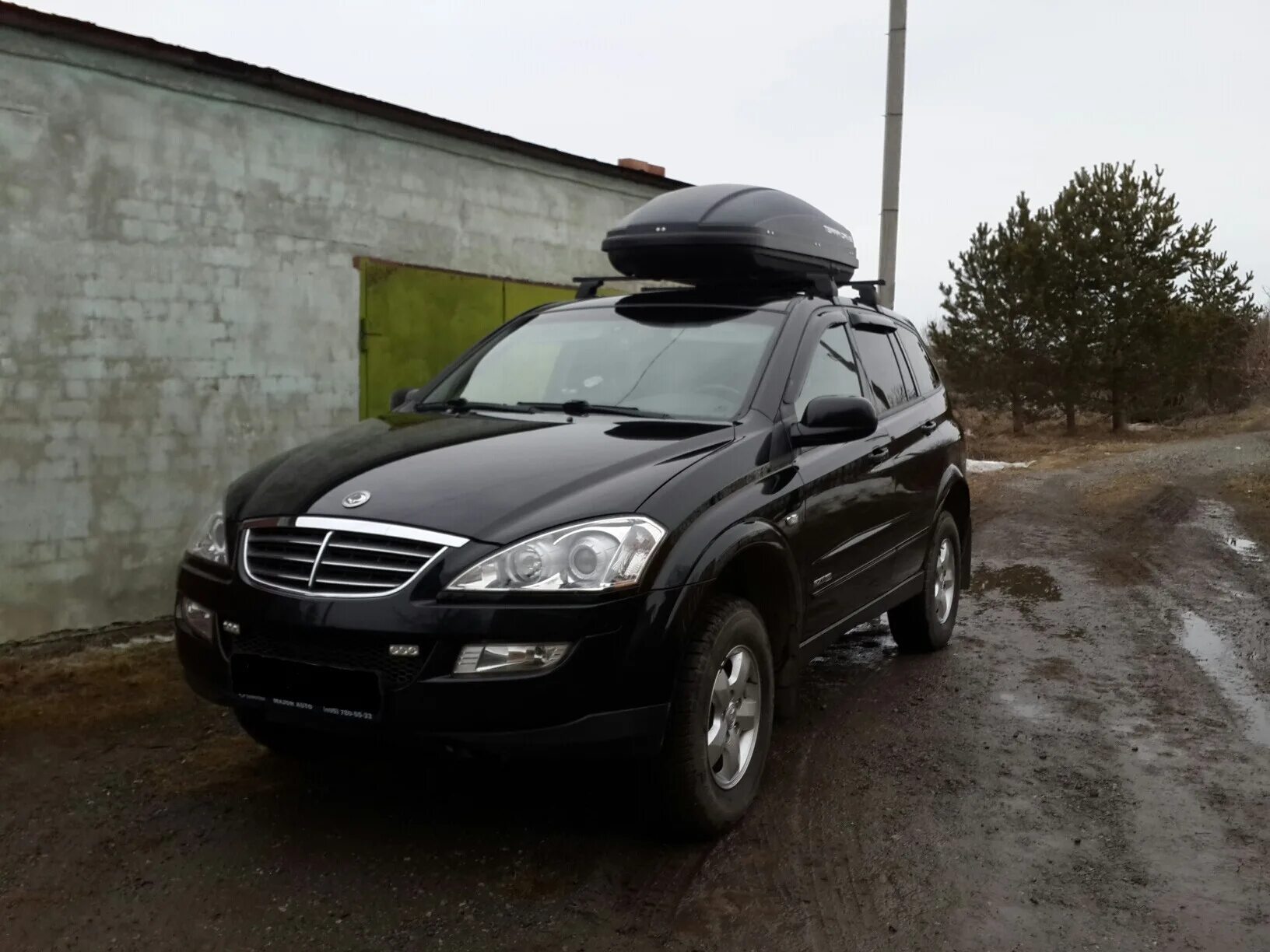 Тула кайрон. Ssangyong kyron автобокс. kyron ssangyong тонированный. тонированный саньенг кайрон. автобокс на крышу санг енг кайрон.