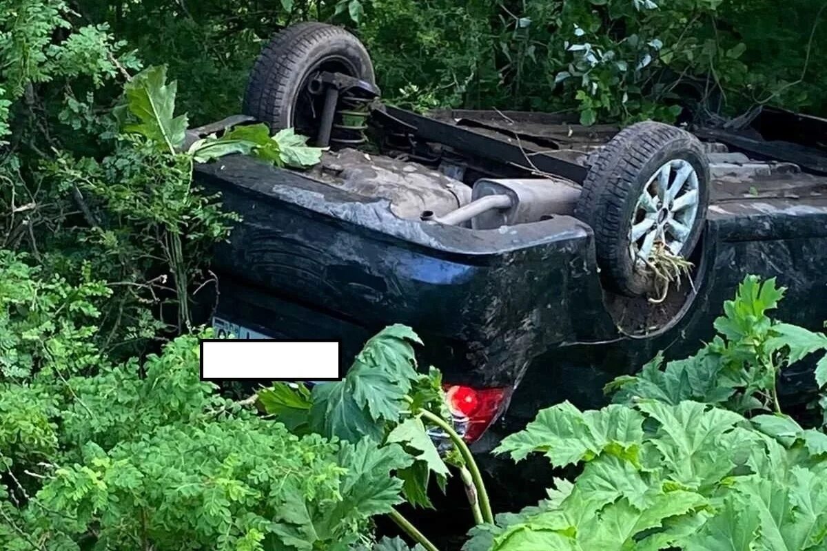 ДТП В Калужской области Козельский район. Авария в Калужской области Козельский район. Затонувшие машины.