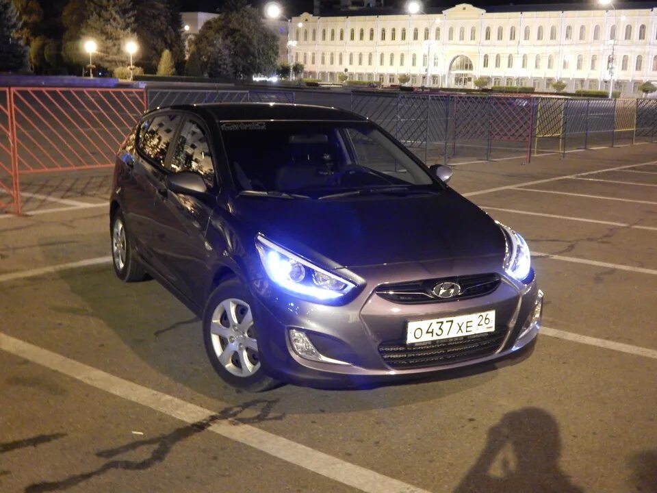 Солярис волгоград. Хендай Солярис хэтчбек 2013. Hyundai Solaris Hatchback. Хендай Солярис 2011 хэтчбек. Hyundai Solaris хэтчбек 2014 черный.