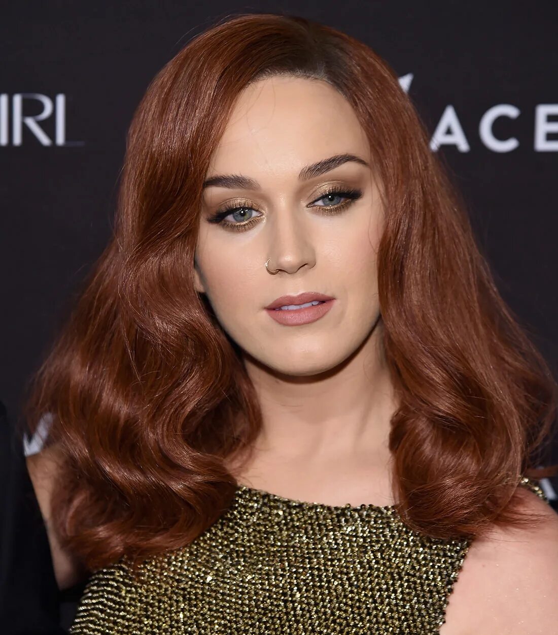 медно каштановый лореаль. 54. насыщенный медный. медно каштановый махагон. насыщенный медный.