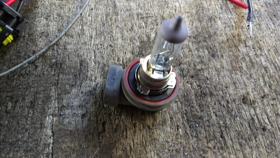 Ford focus 3 лампа ближнего света. Форд фьюжн лампа ближнего света. Форд фьюжн лампа ближнего света. Лампочка ближнего света на ford fusion. Лампа фары форд фьюжн.