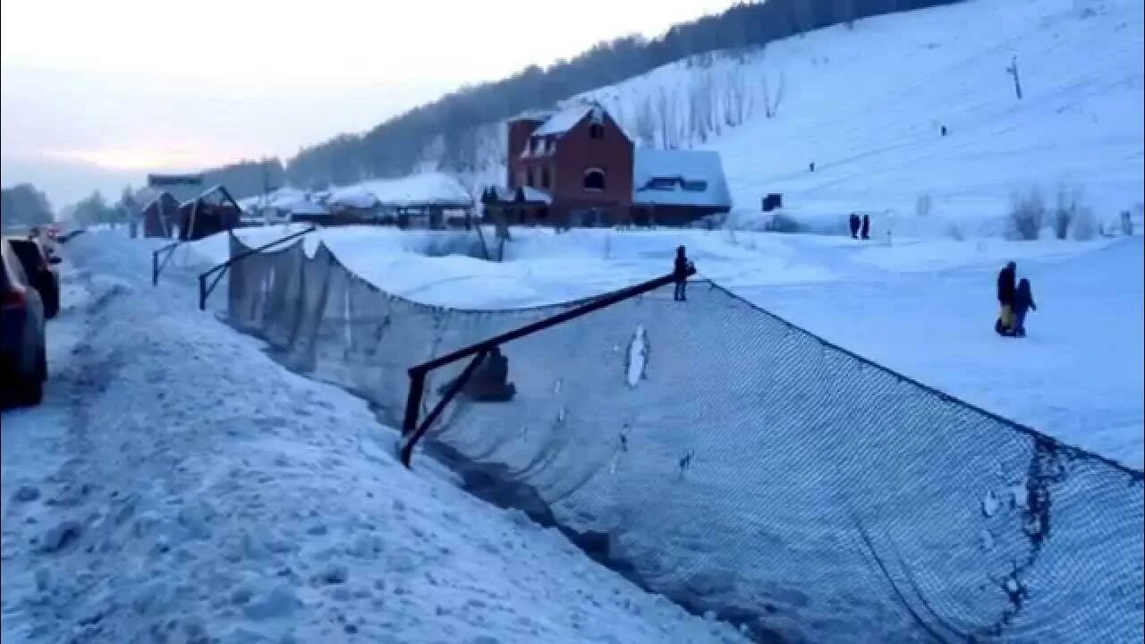 Люскус веб. Лысая гора Кемерово. Люскус парк Кемерово. Люскус горнолыжный комплекс. Лысая гора Снежная горка.