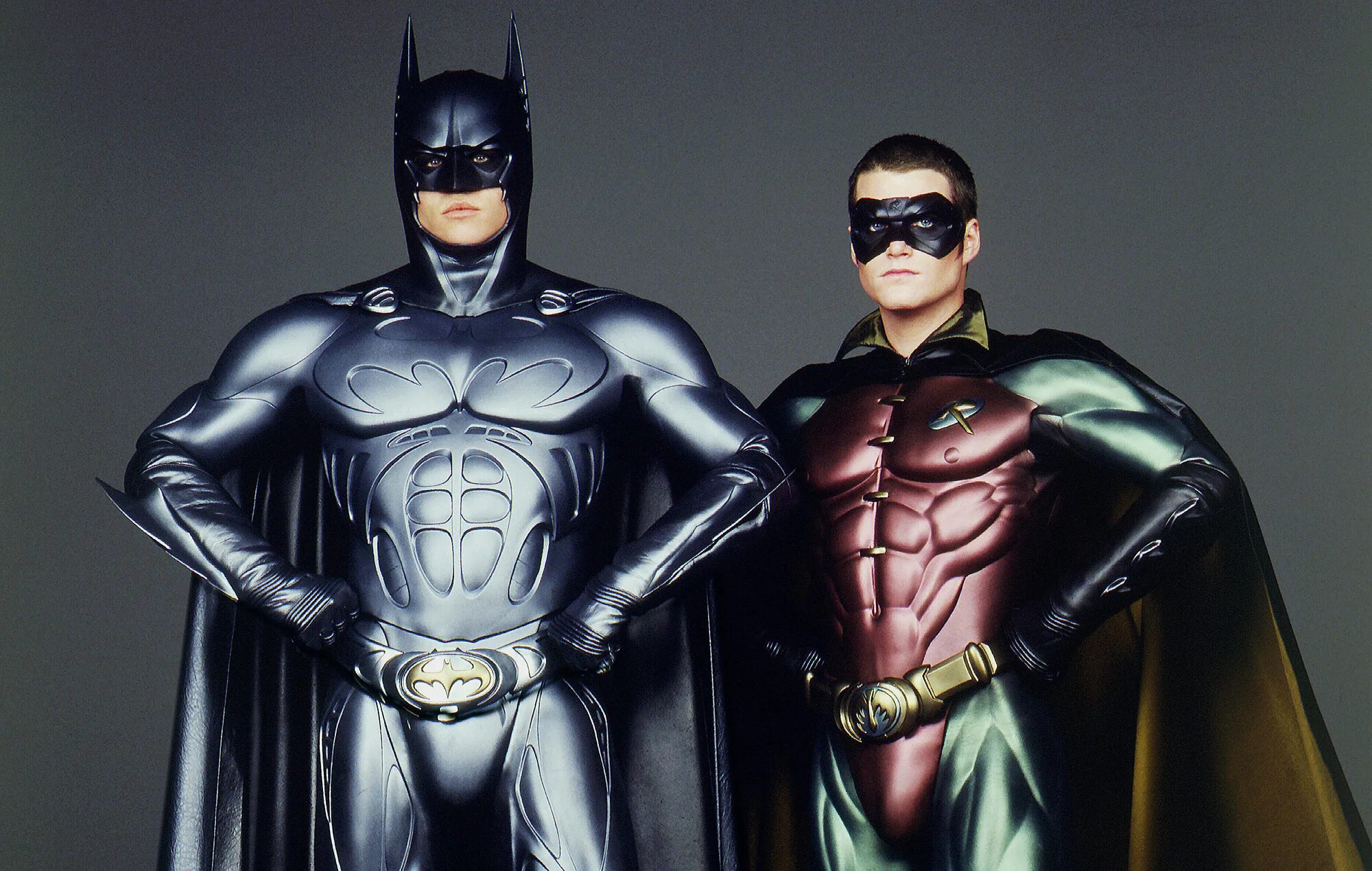 Джордж клуни бэтмен и робин 1997. Бэтмен робин 1. Бэтмен и робин фильм 1997. Клуни бэтмен и робин. Джордж клуни бэтмен и робин 1997.