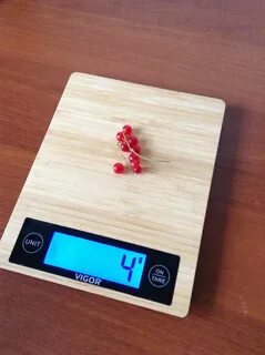 100 грамм смородины