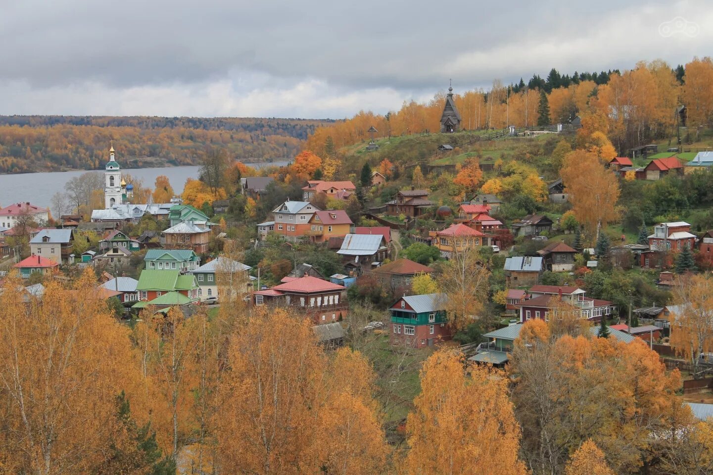 Соборная гора плёс Ивановская область. Город Плес Соборная гора. Осень Плес Соборная гора. Плес Соборная гора соень.