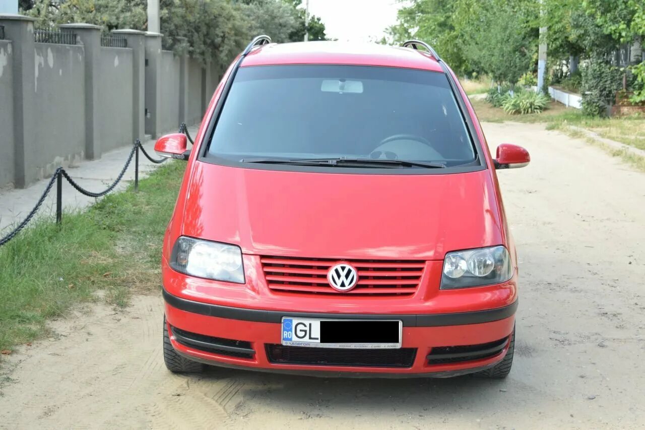 Volkswagen sharan 2001. Фольксваген Шаран 2001. Фольксваген Шаран 2003 год красный. Volkswagen Sharan 1998 года. Фольксваген Шаран 1998г.