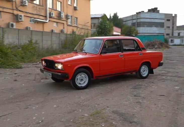 Сколько по времени 2107. Ваз 2107 ранняя. ваз 2107 рубин.