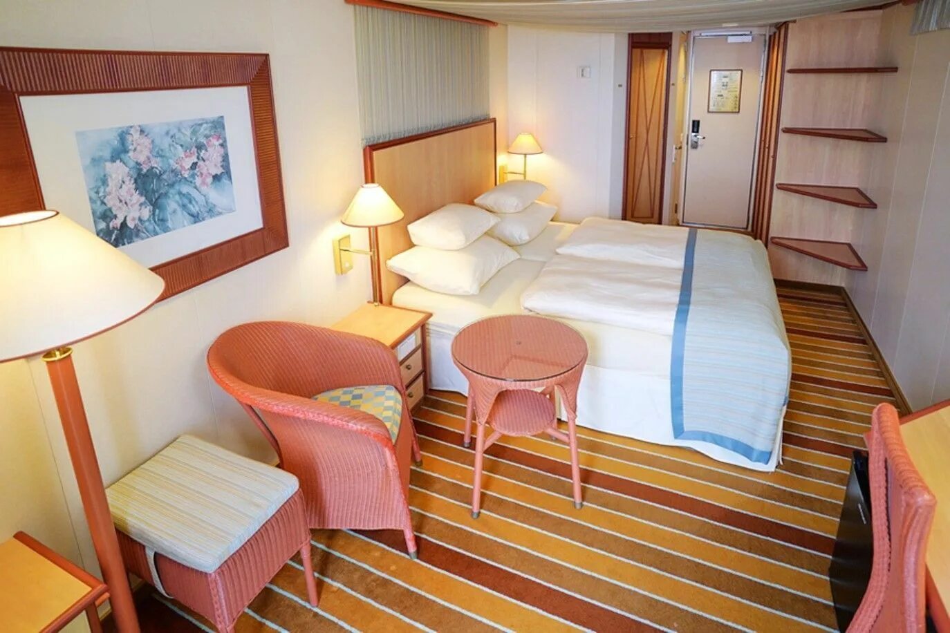 Astoria grande судно сочи. Astoria grand круизный лайнер сочи. Астория сочи каюта. Круизный лайнер сочи астория гранде. Круиз турция 2023.