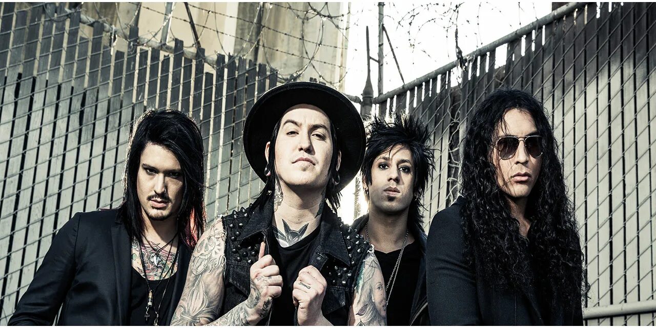 Escape the fate перевод. Группа Escape the Fate. Escape the Fate 2004. Группа Escape the Fate 2013. Группа Escape the Fate 2006.