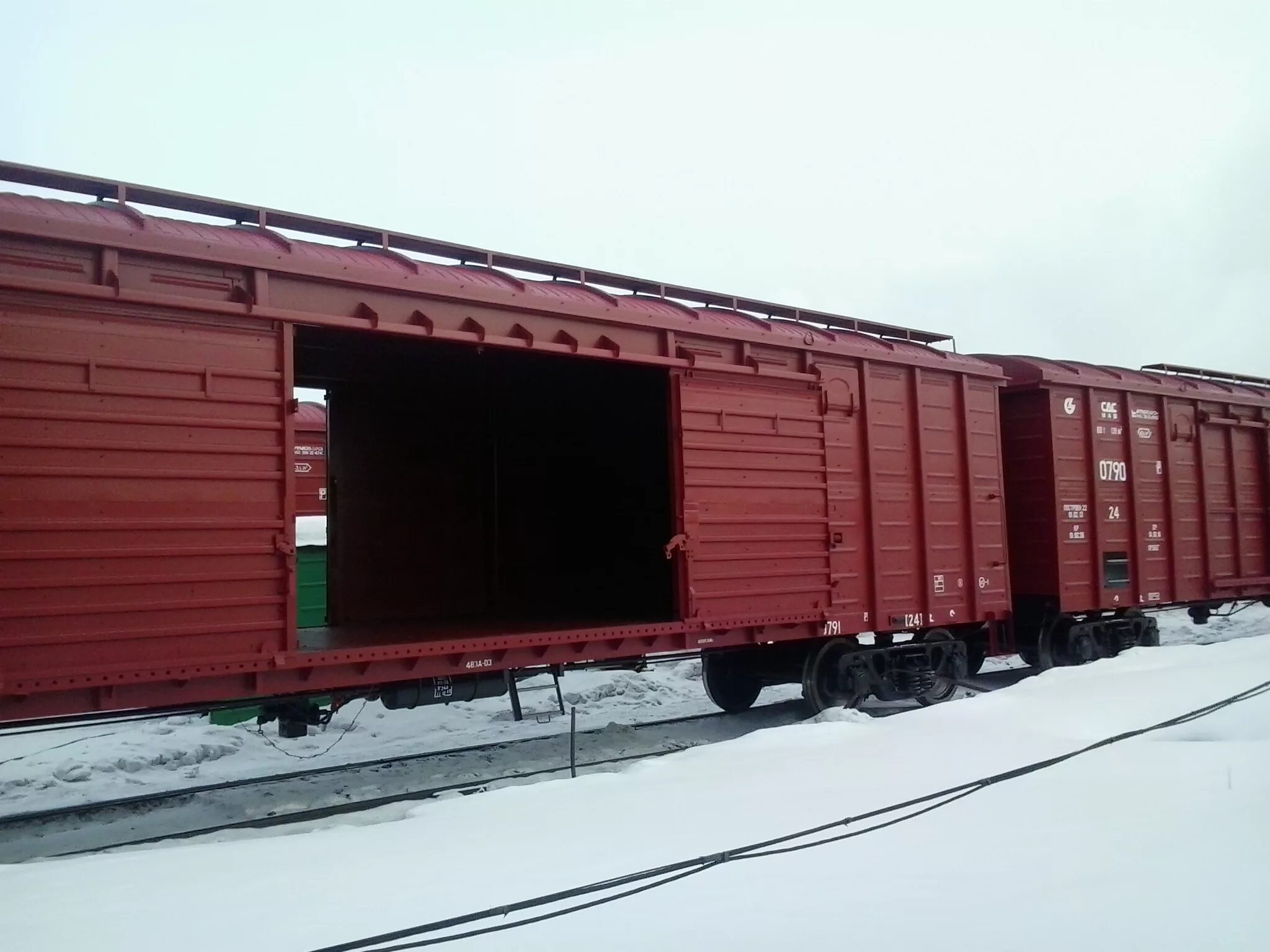 полувагон 12-9745. люковые полувагоны. грузовые вагоны фосагро. порожний грузовой. порожний грузовой.