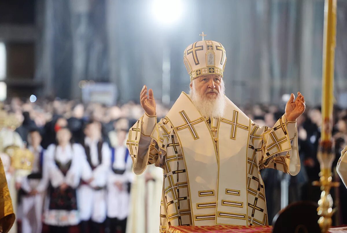 англиканская церковь в англии в 17 веке. англиканская женщина епископ. облачения патриарха кирилла. духовное пробуждение. ментальная магия.