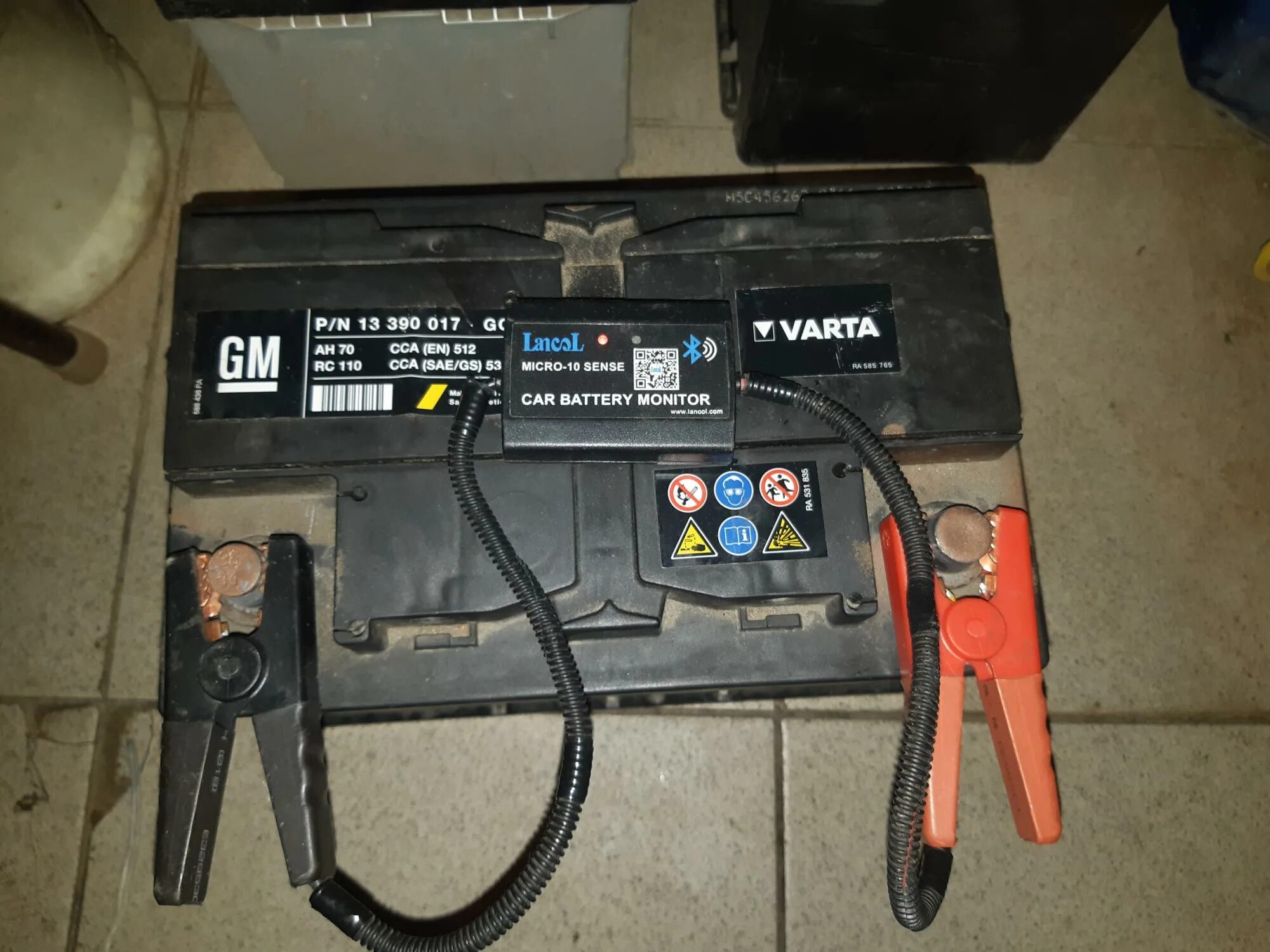 Прибор для восстановления аккумуляторов. Varta ah70 cca en 512 rc110 cca sae gs 535 тип аккумулятора. Аккумулятор малым током. Аккумулятор малым током. Зарядка аккумулятора сколько ампер.