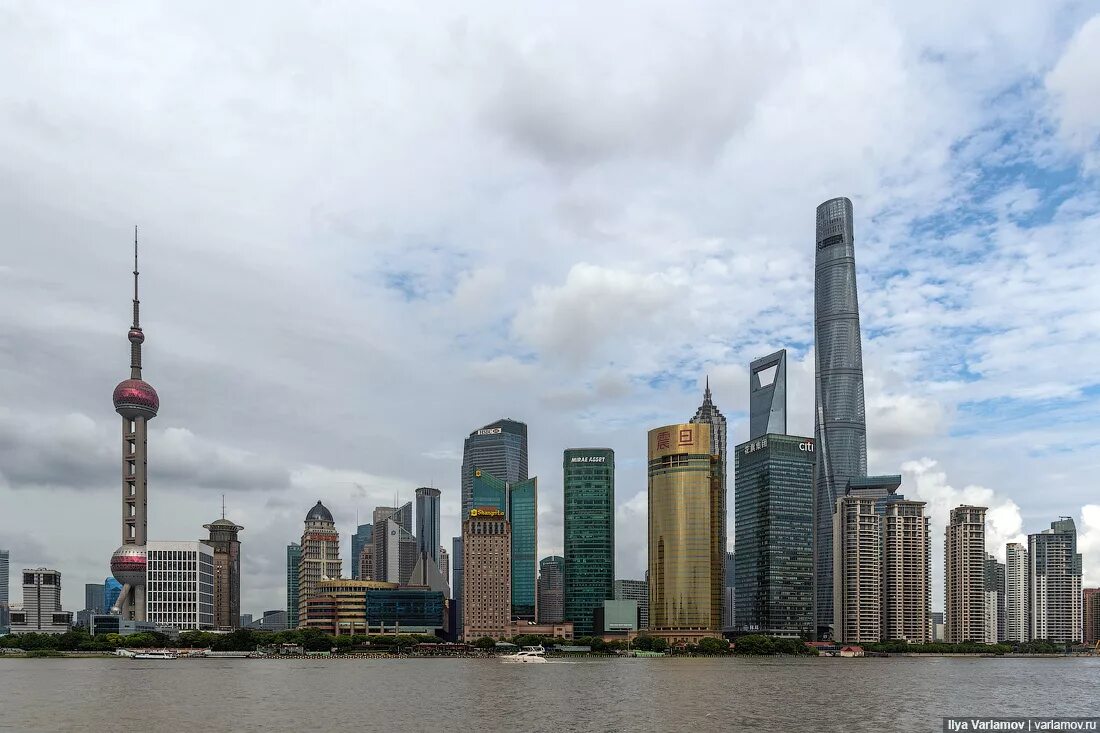 Шанхай небоскребы. Шанхай высотки. Небоскреб открывашка в Шанхае. Самое высокое здание в Шанхае.