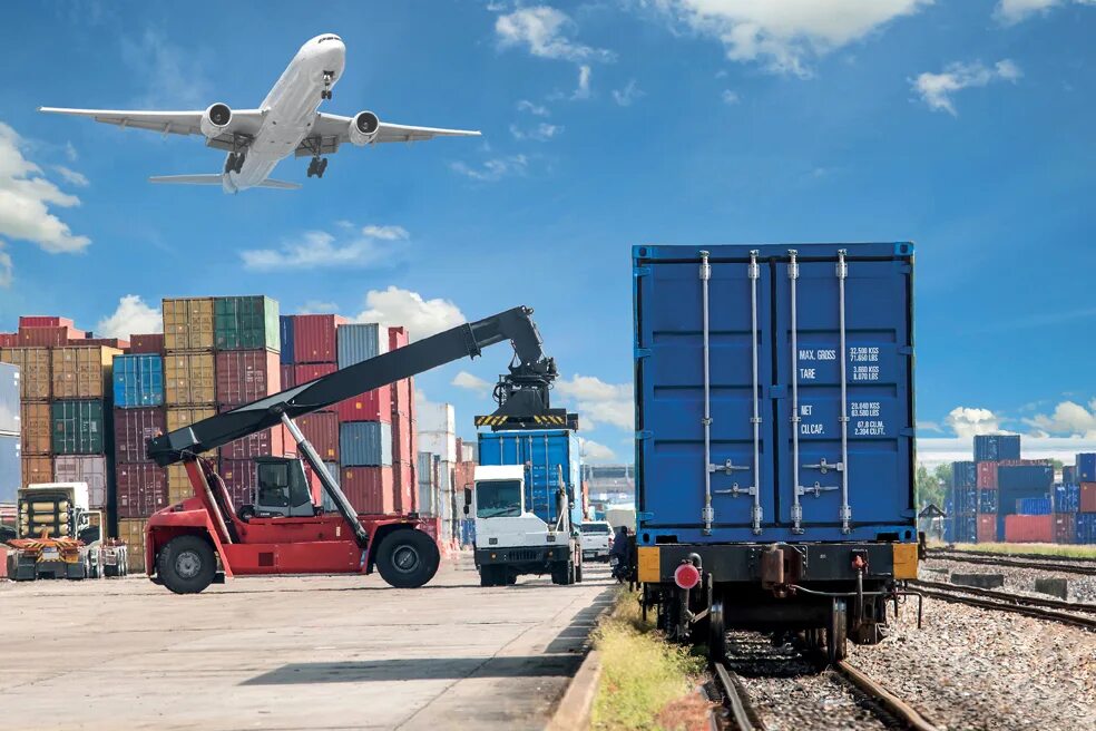 Cargo transportation. Промышленный транспорт. Мультимодальные контейнерные перевозки. Транспорт логистика. Транспортные перевозки.