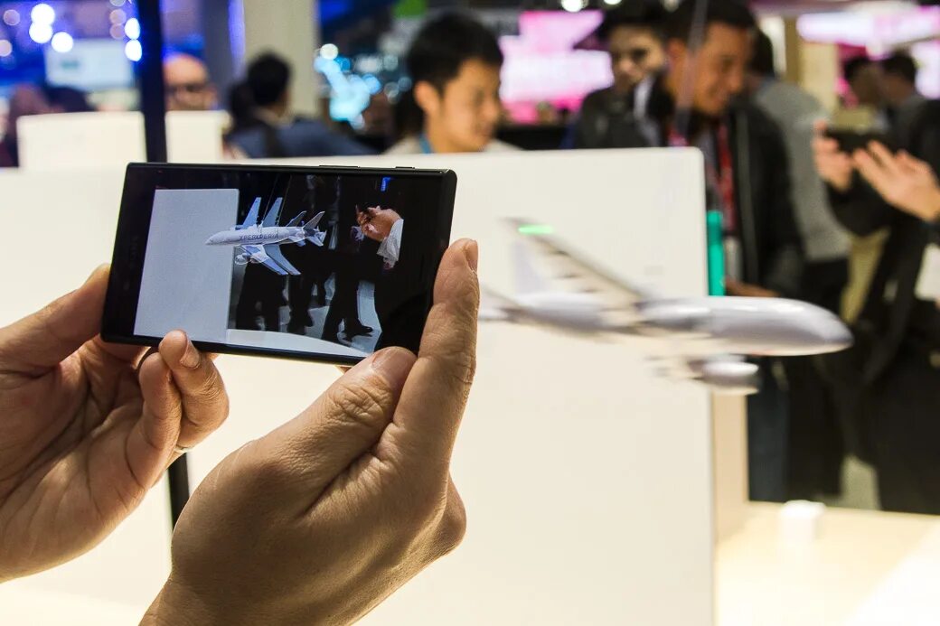 Живые обои на планшет андроид. Технологии будущего андроид. Интерактивный интерфейс. Темы для мобильных телефонов. Mushroom 3d.