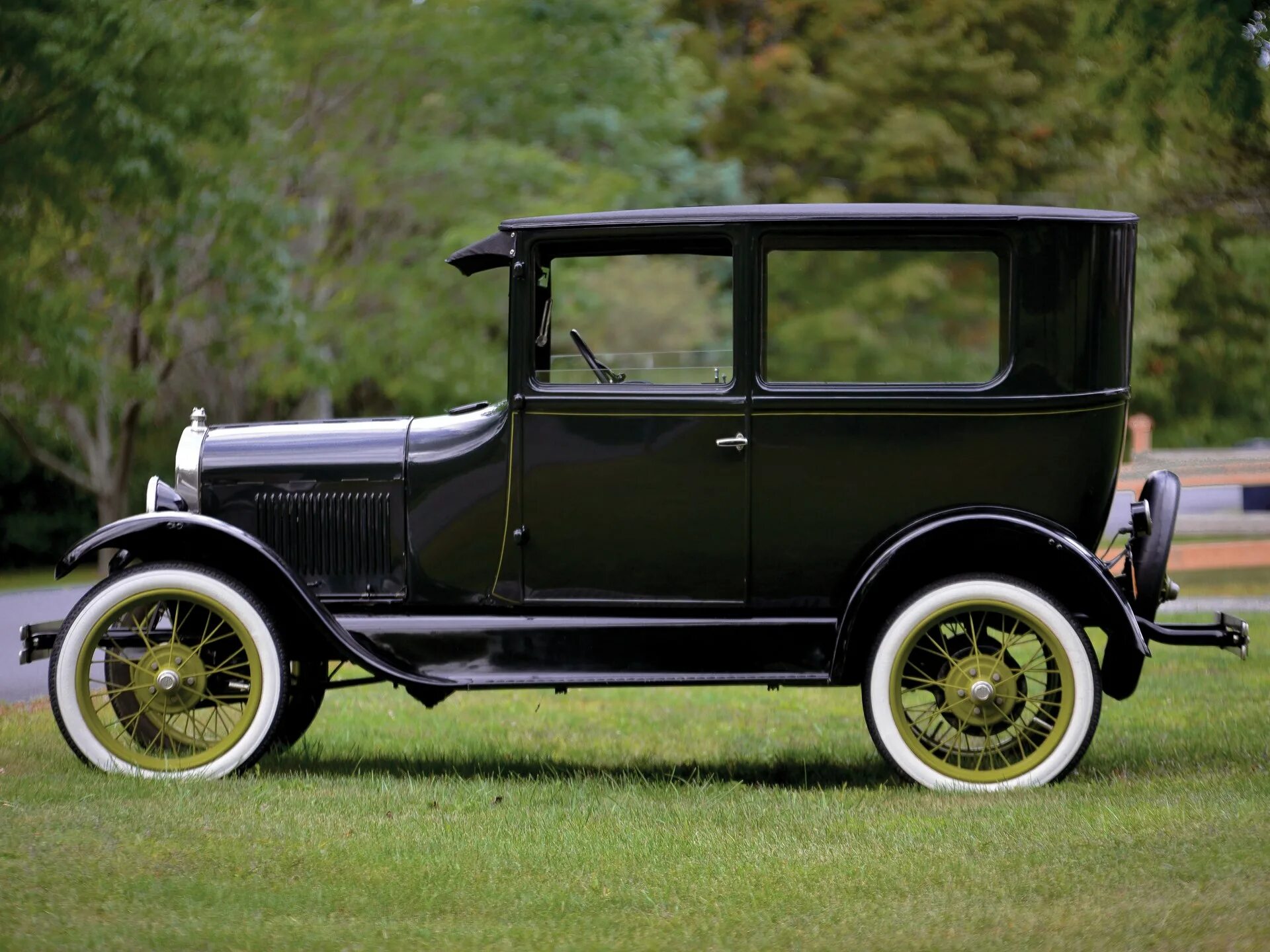 Первые серийные автомобили. Ford model t.