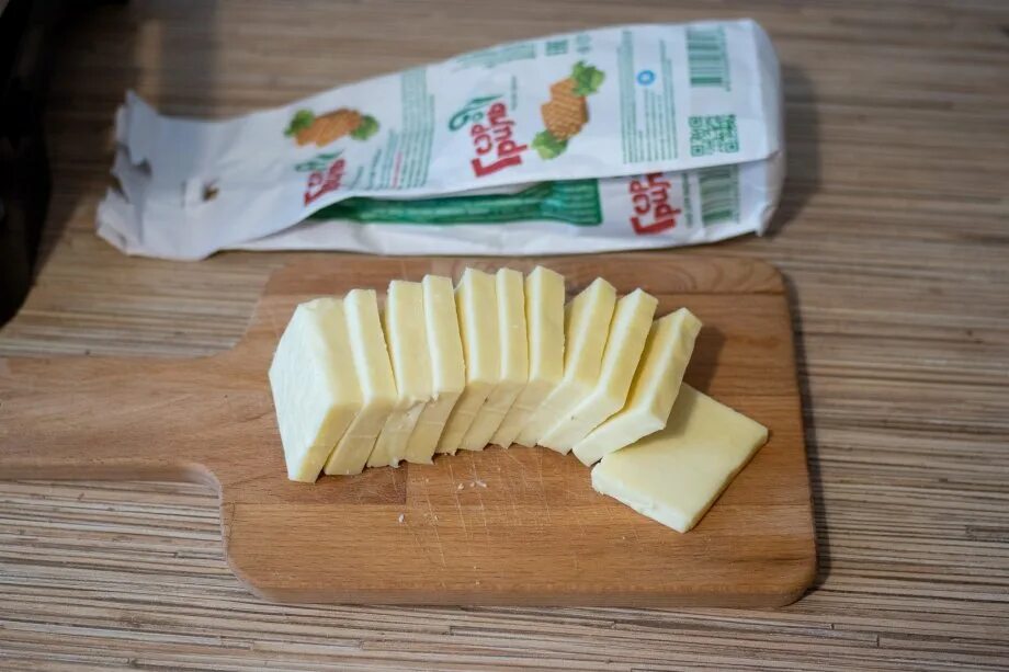 сыр грильмамбер. сыр халуми. халлуми на гриле. халуми деревня сыроваров. сыр халлуми для гриля.