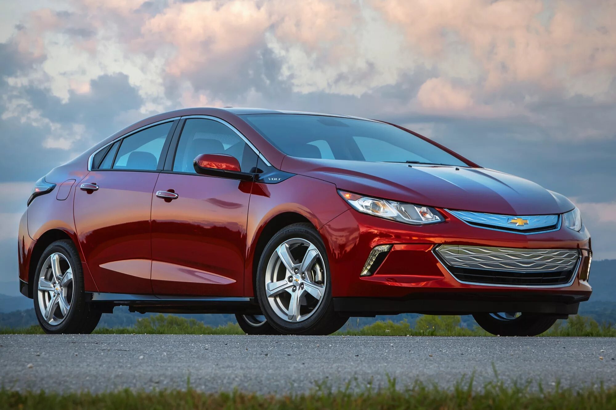 Chevrolet Volt 2021. Шевроле вольт гибрид. Chevrolet Volt 2020. Шевроле вольт 2020. Chevrolet volt купить