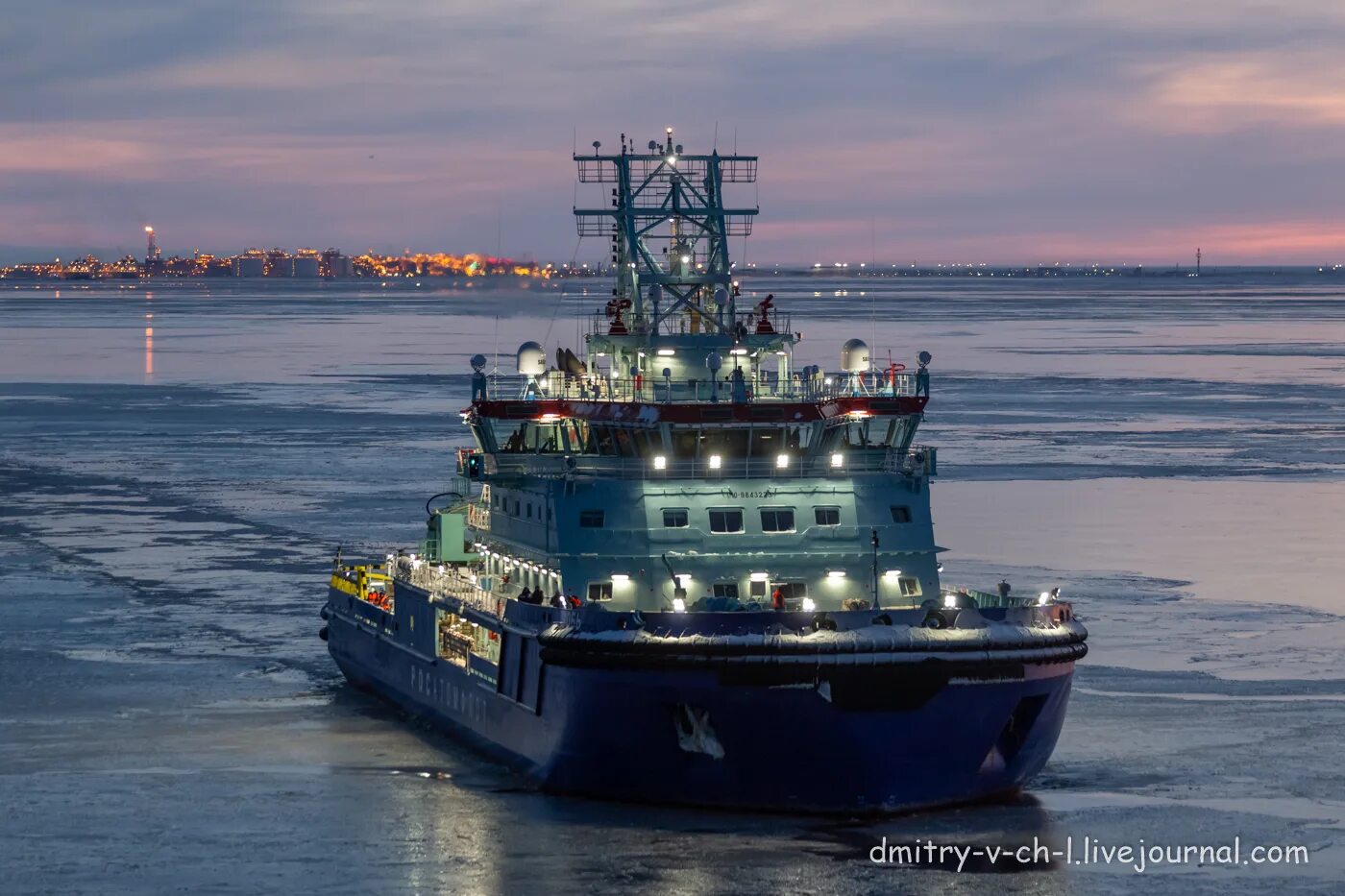 Фрегат корвет эсминец крейсер отличия. Фрегаты типа саксония модернизация. Корвет совершенный. Корпус танкера. Проект z124.