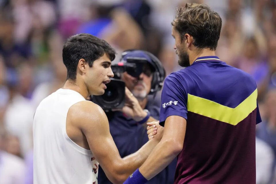 Кто выиграет us open 2025. Победитель us open. жекович кинул ливина.