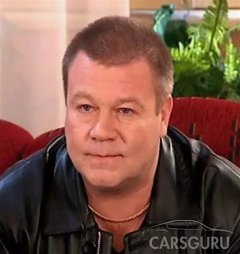 Называют самым добрым мужчиной страны": как сейчас живет звезда "Улиц разбитых ф