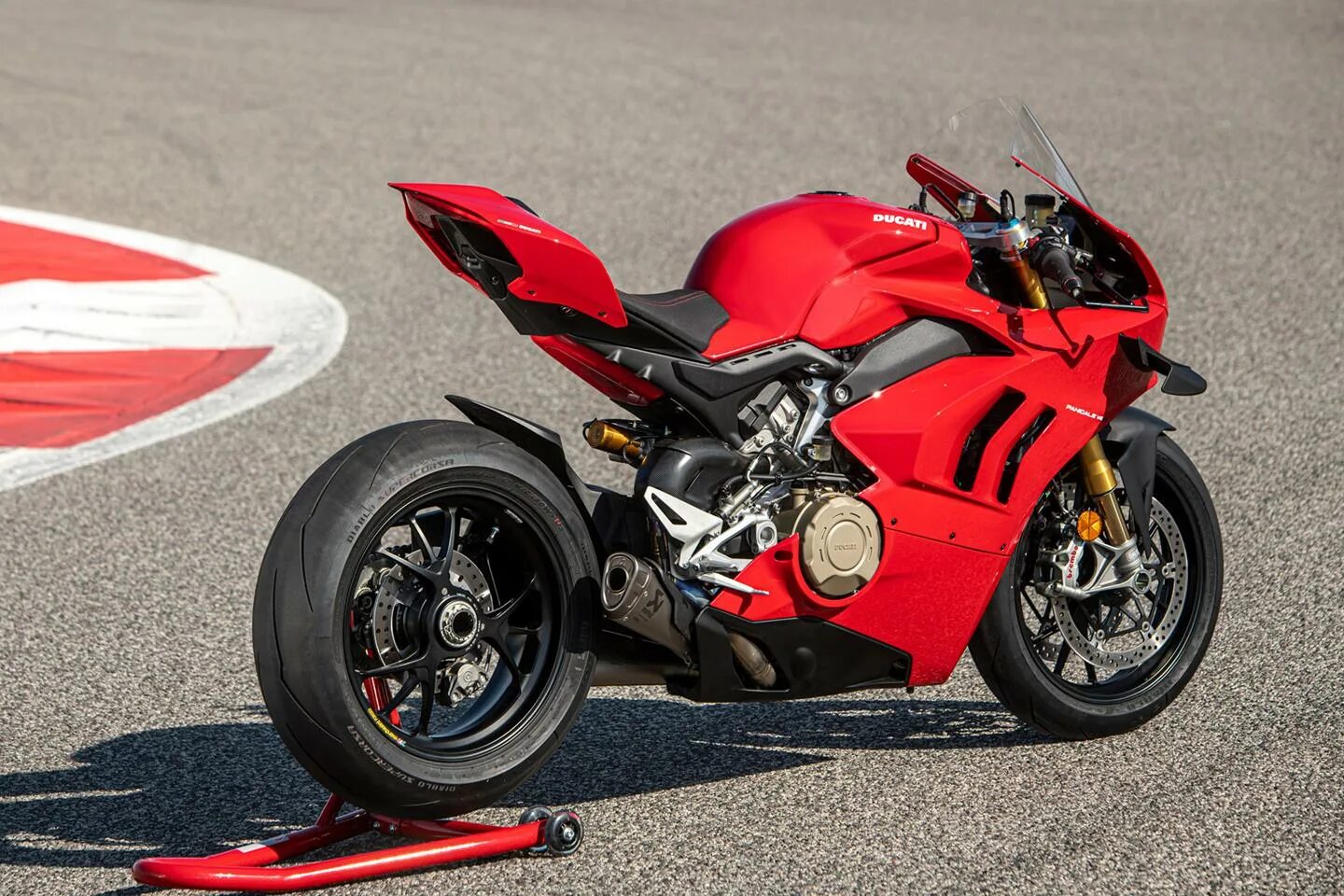 V 4. 4. Ducati panigale v4 двигатель. дукати панигале в4. мотоцикл ducati panigale v4.