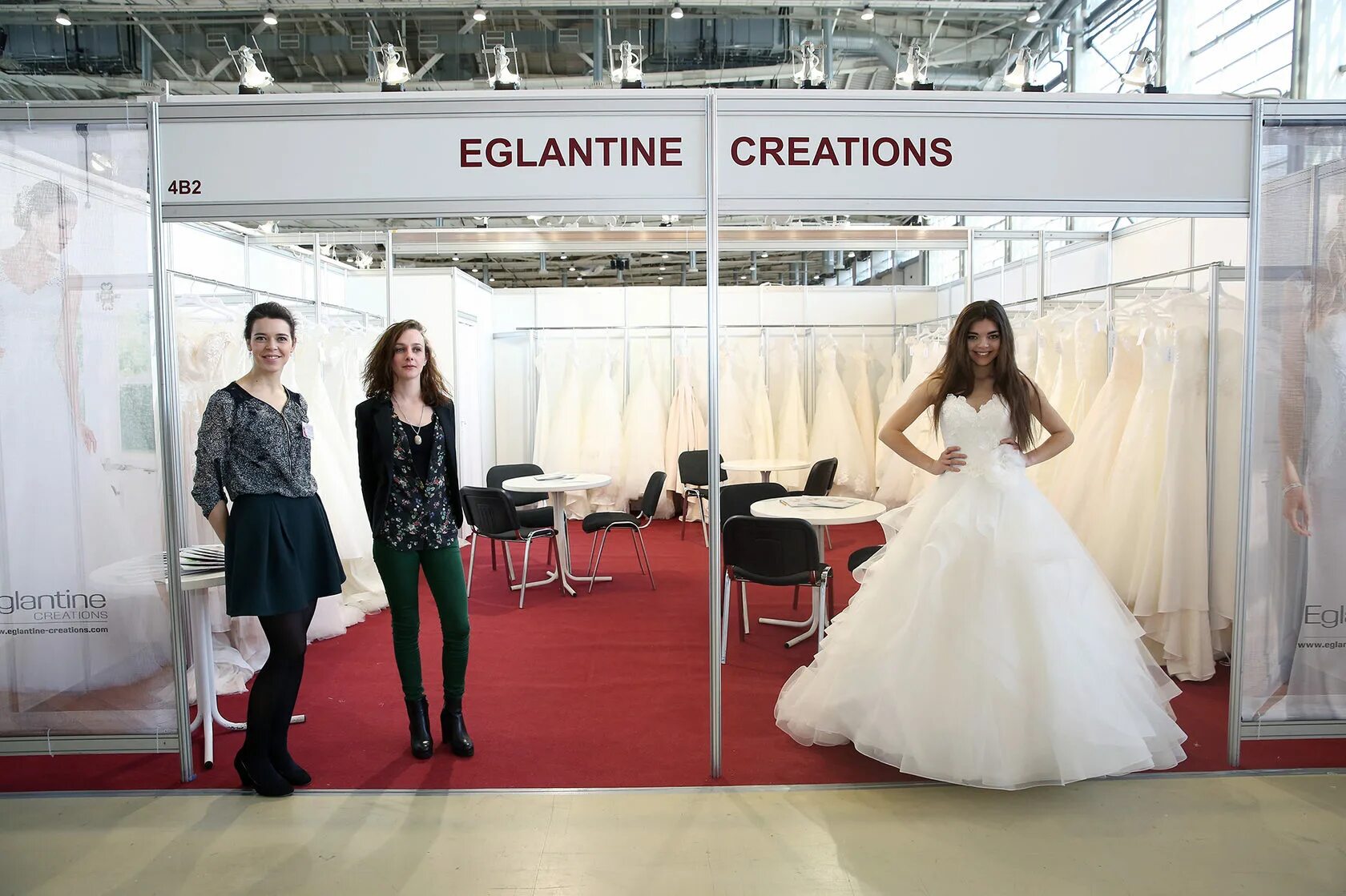 Выставка свадебных платьев. Международная свадебная выставка. выставка платьев. свадебный салон на вднх.