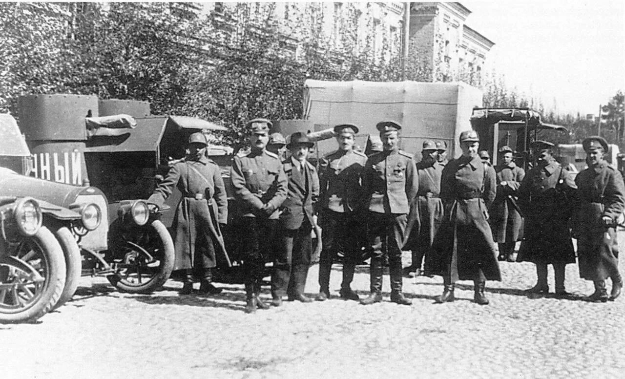 Автомобили рота. Первая автомобильная рота русской армии 1914. Бронеавтомобили русской армии 1906-1917. Царская бронемашина Николая 2 период 1 мировой войны. Остин броневик в РИА 1914-1917.