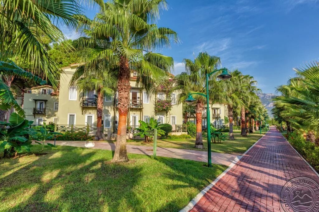 Кристалл флора бич резорт. Кристалл флора бельдиби. Отель crystal flora beach resort 5. Crystal beach resort. Crystal beach resort.