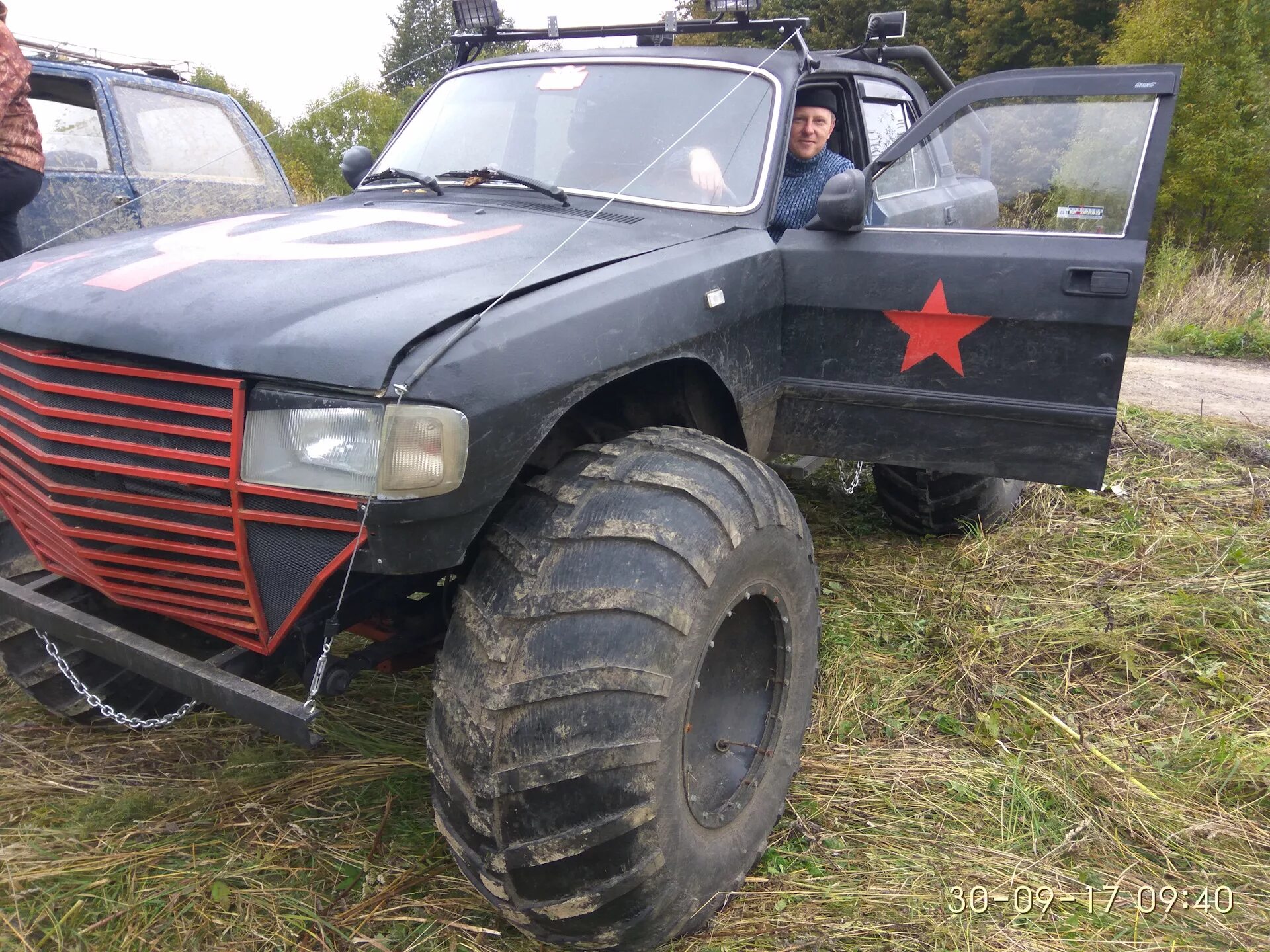 Самодельный вездеход на шинах низкого. Москвич 2141 вездеход. Вездеход 4х4 из 2108 на ободрышах. Болотоход из ВАЗ 2121. Москвич 2141 болотоход.