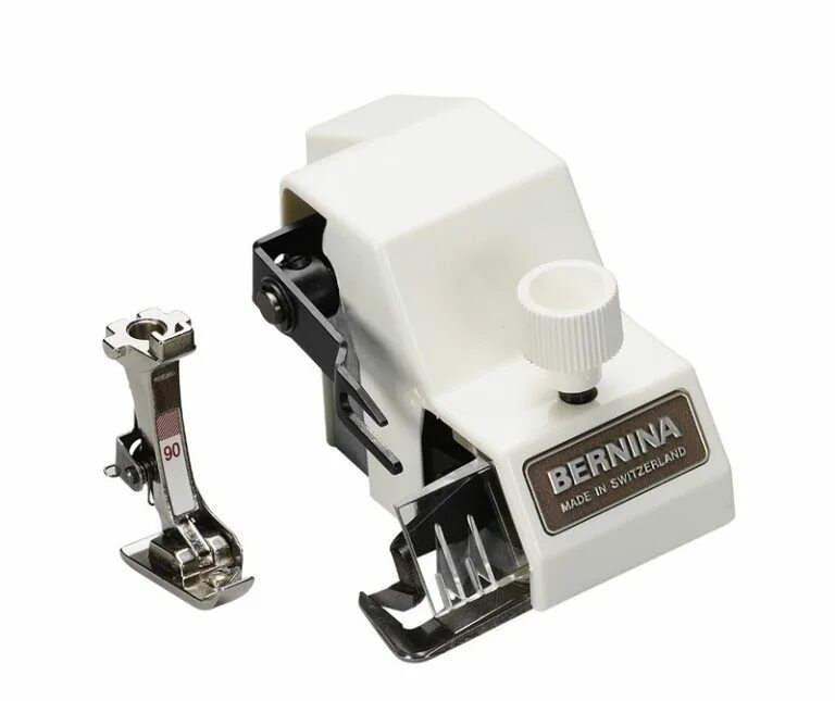 Лапки bernina. Кромкообрезатель Bernina № 80. Лапка на Bernina 80. Лапка Бернина 90. Оверлочная лапка для швейной машины brother с ножом.