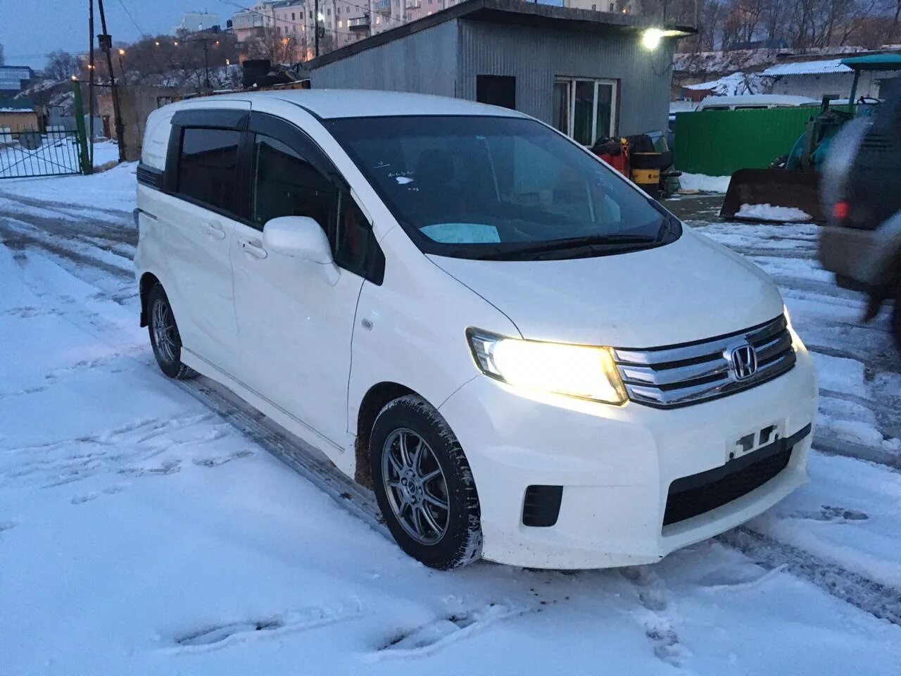 Honda freed Spike r17. Honda freed r16. Honda freed r17. Honda freed r18. Honda freed владивосток