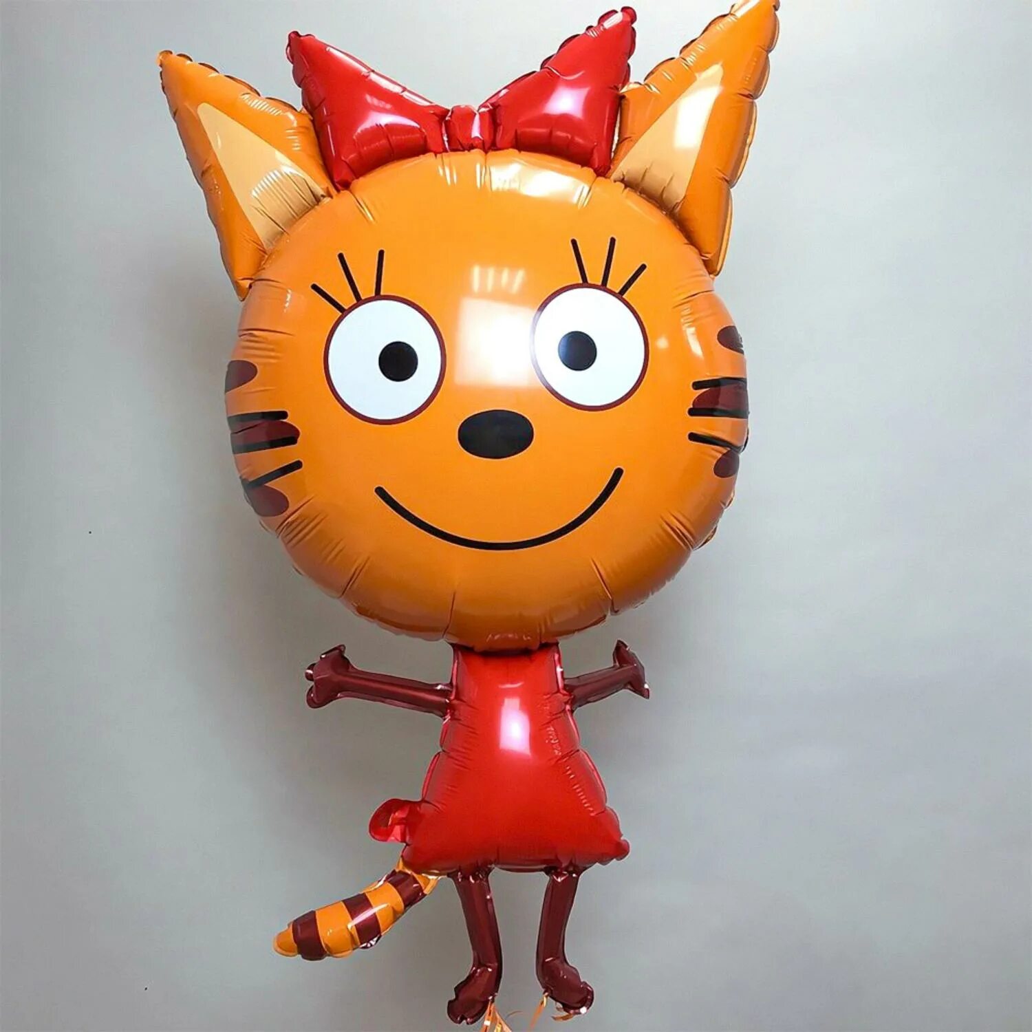 Фольгированный шар кот. Фольгированный шар карамелька три кота. карамелька три кота шар фольга. шар карамелька три кота. воздушный шар три кота карамелька.