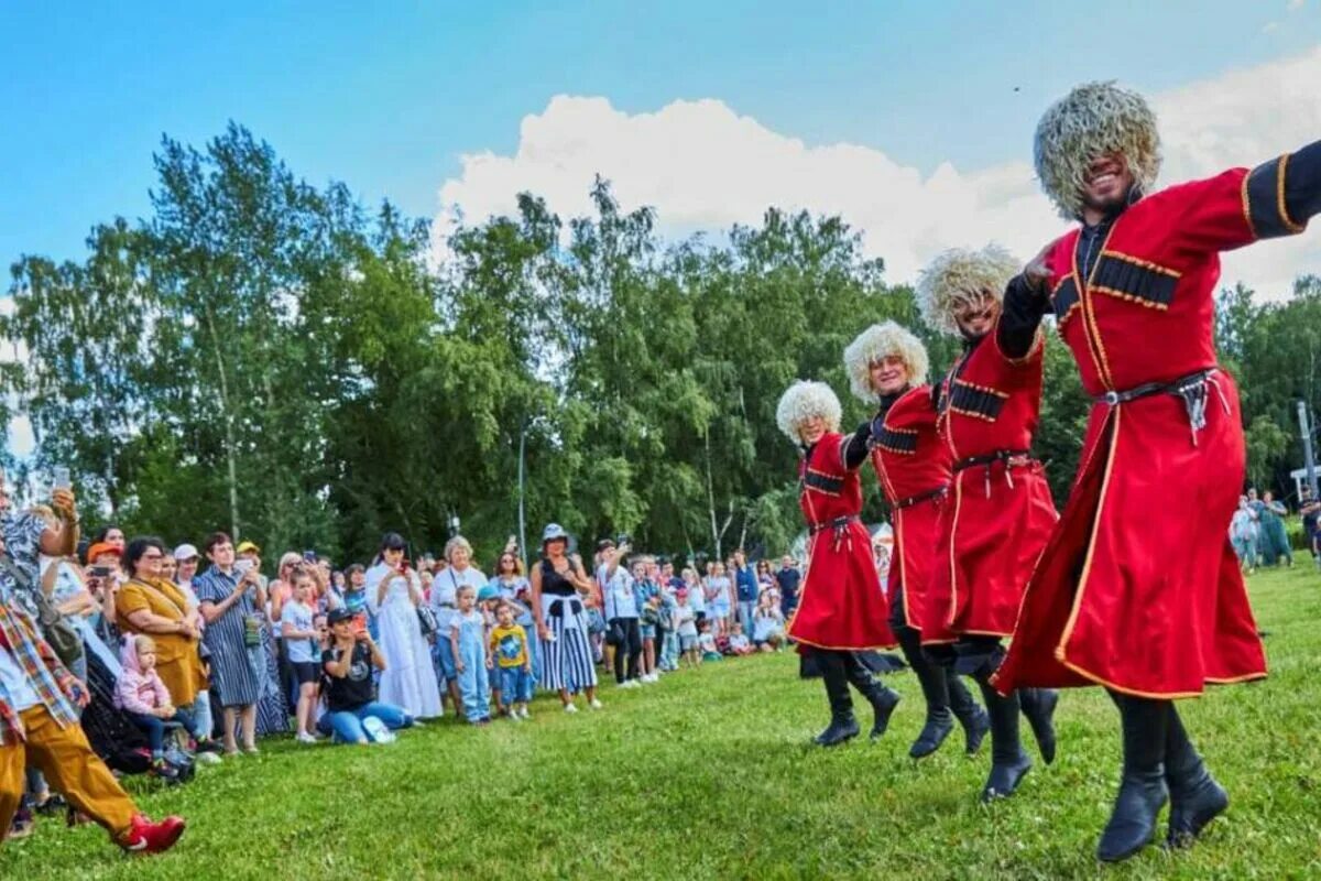 Традиции Дагестана. Праздники Республики Дагестан. Праздник весны в Дагестане. День Республики Дагестан. 19 20 21 мая